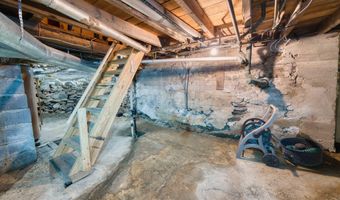 42 Swan Lake Ave, Belfast, ME 04915