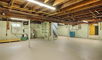 278 Sowams Rd, Barrington, RI 02806