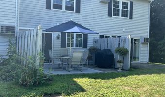 3 Founders Rd 3, Clinton, CT 06413