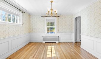 39 Chester St, Arlington, MA 02476