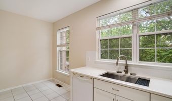 6490 TAYACK Pl, Alexandria, VA 22312