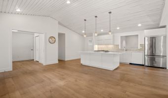 2204 NW Marken St, Bend, OR 97703