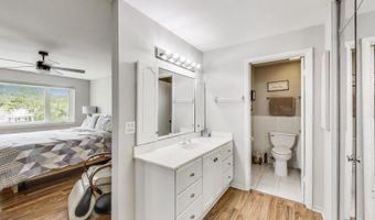 2700 E Bel Aire Dr 202, Arlington Heights, IL 60004