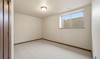 2822 E Hazelnut St, Brandon, SD 57005