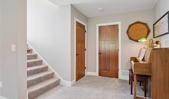 4212 Parkview Ln, Anoka, MN 55303