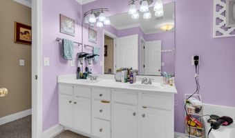 905 Daisy Ln, Athens, GA 30605