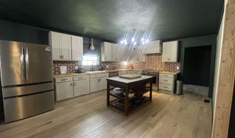 226 6th St SW, Arab, AL 35016