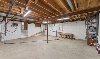 104 W Oak St, Archie, MO 64725