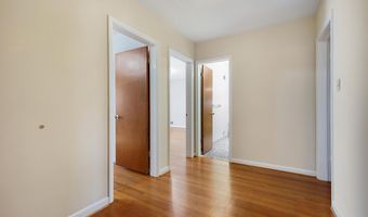 6220 ROBINWOOD Rd, Bethesda, MD 20817