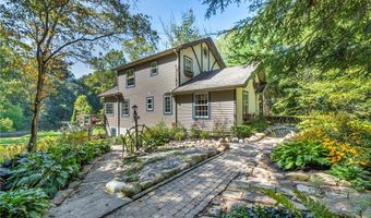 3596 Glenwood Dr, Austinburg, OH 44010