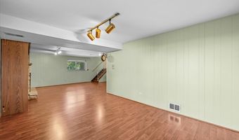 602 E Hackberry Dr, Arlington Heights, IL 60004
