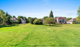 1900 E ORCHARD BLOSSOM Dr, Appleton, WI 54915