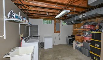 2096 HIDDEN HOLLOW Ln, Akron, OH 44313