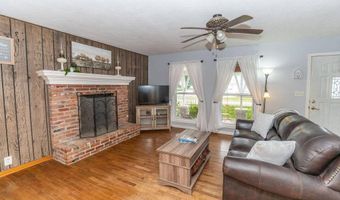 106 S Clark St, Adrian, MO 64720
