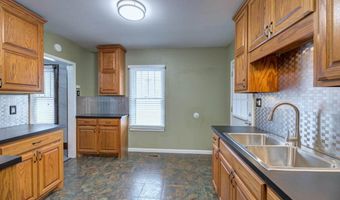 411 W Chestnut Ave, Arkansas City, KS 67005