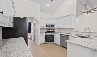 1030 East Dr, Bartlesville, OK 74006