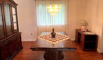 2 CLARK Dr, Barrington, NJ 08007