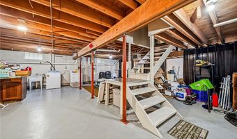 4008 Mannwood Rd, Ashtabula, OH 44004