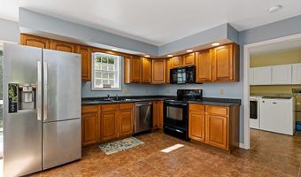 40 Guptill Rd, Belgrade, ME 04917