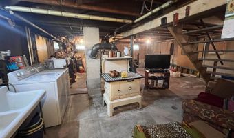 37 Pine Island Ave, Berlin, NH 03570