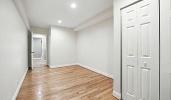 2134 S LOWELL St, Arlington, VA 22204