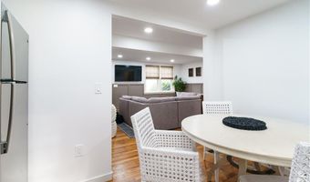 821 Post Rd, Warwick, RI 02888