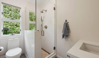 106 Meeting House Ln, Amagansett, NY 11930
