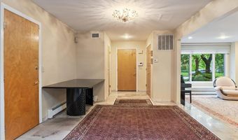 29 Sunset Rd S, Albertson, NY 11507