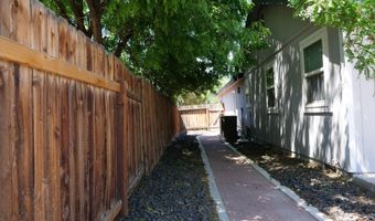 604 Jennys Ln, Fernley, NV 89408