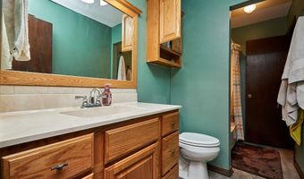 1612 Horse N Buggy Dr, Adel, IA 50003