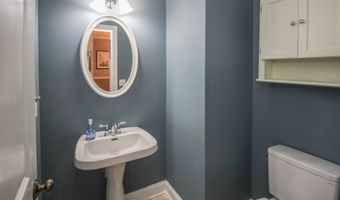 6 Lawrence Ave 6, Danbury, CT 06810