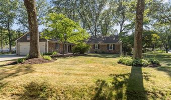 15 Birchwood Dr, Cumberland, RI 02864
