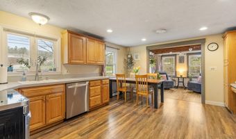 101 Williams Rd, Ashburnham, MA 01430