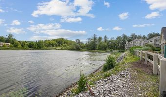 11 Boulevard Dr 10-44, Danbury, CT 06810