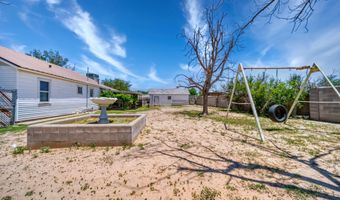 323 L St, Carlsbad, NM 88220
