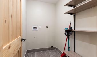 2052 Granny Squirrel Dr, Andrews, NC 28901