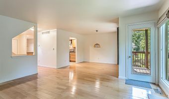 128 Ponds View Dr, Ann Arbor, MI 48103