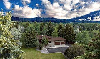 8472 Wagon Boss Rd, Bozeman, MT 59715