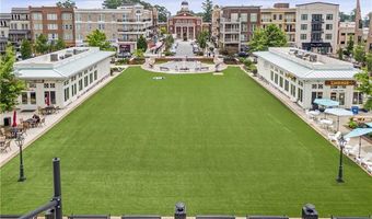 5600 Surrey Ct, Alpharetta, GA 30009