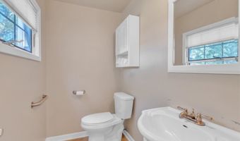 133 Brookpark Dr, Amherst, NY 14228