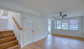 811 SUNSET Ter, Dover, DE 19904