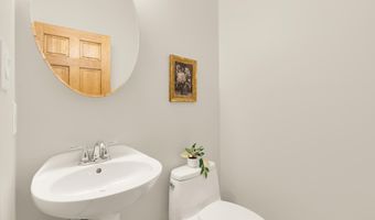 1121 S CLINTON St, Baltimore, MD 21224