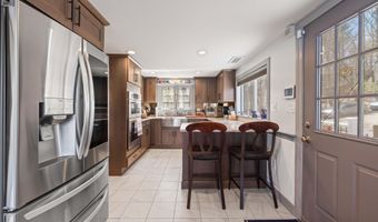 93 Island View Rd, Acton, ME 04001