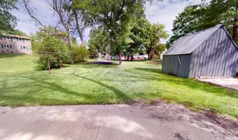 1112 Bridge Ave, Albert Lea, MN 56007