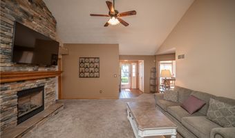 6488 S Timberidge Dr, Austintown, OH 44515