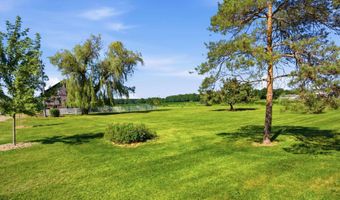 8011 Hollow Corners Rd, Almont, MI 48003
