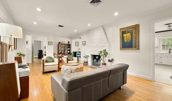 4112 DOWNING St, Annandale, VA 22003