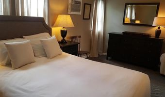 157 Main St, Belgrade, ME 04917