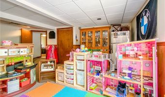 162 Alpine St, Aliquippa, PA 15001