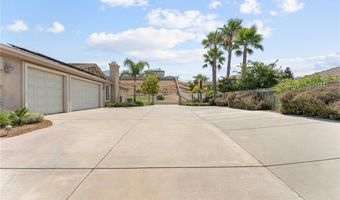 10927 Deer Valley Rd, Yucaipa, CA 92399